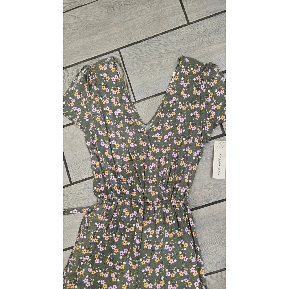 Kingston Grey Olive Green Floral Wide Leg Jumpsuit V-Neck Short Sleeve Medium NW